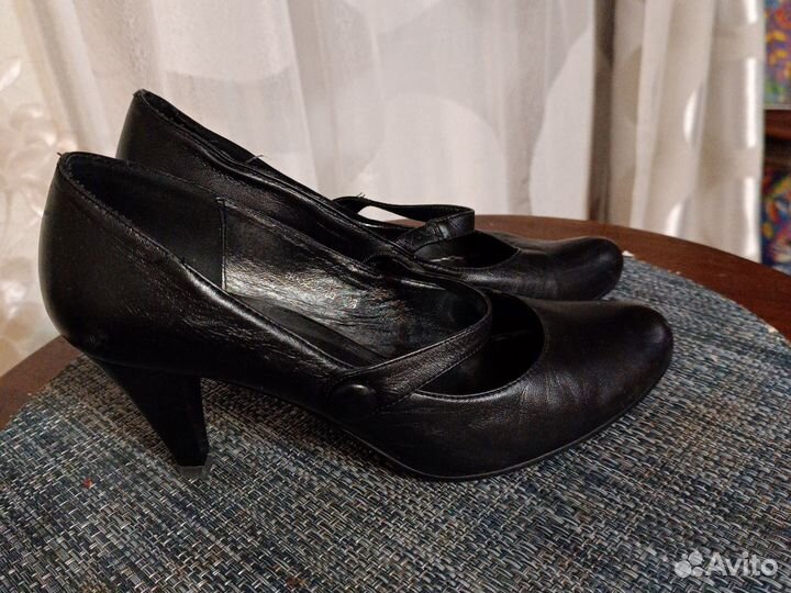 Классные Туфли 39 нат кожа черные