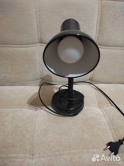 Лампа настольная