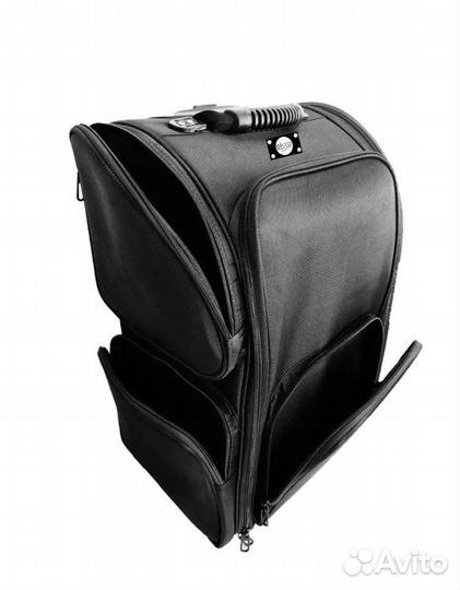 Чемодан на колесах для визажиста