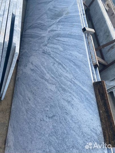 Каменная столешница гранит Viscon White