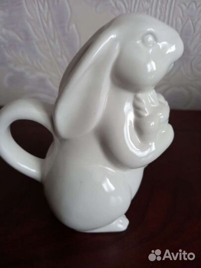 Фарфоровый сливочник,молочник, поильник
