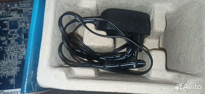 Продам коммуникатор D-linkdes-1005A