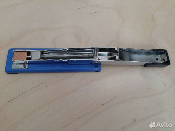 Дырокол Sax 318 и степлер Rapid economy 3