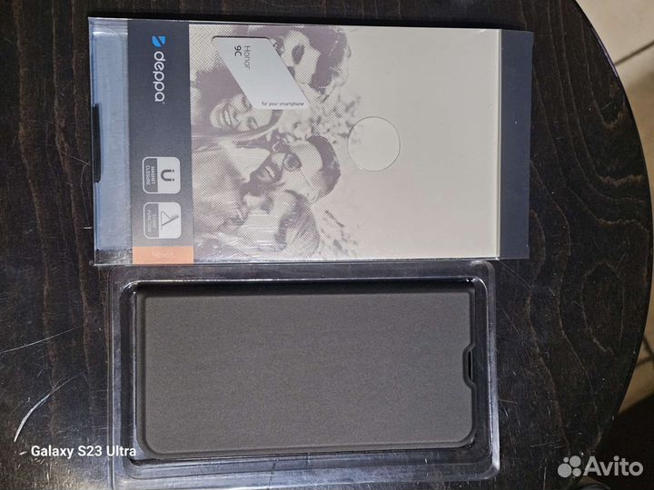 Чехол на смартфон