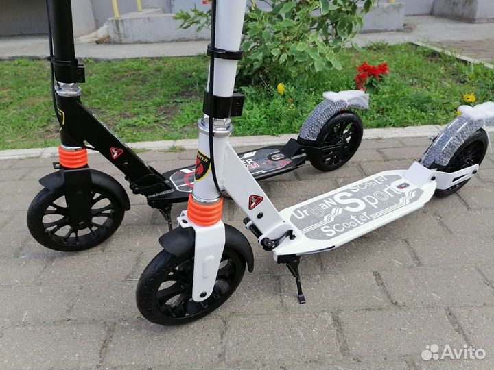 Самокат с ручным дисковым тормозом