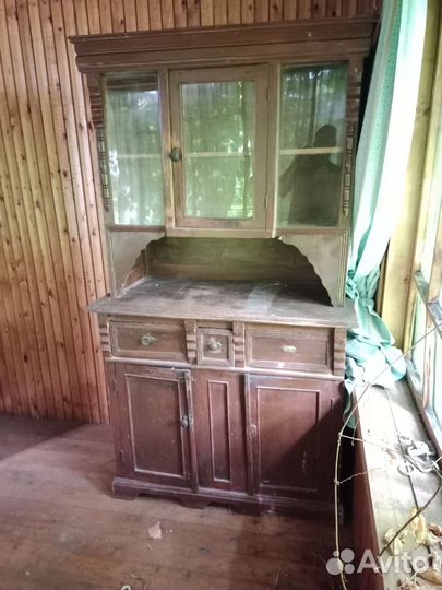 Старинный буфет