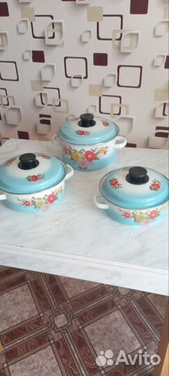 Набор эмалированных кастрюль СССР
