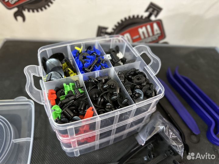 Набор автомобильных клипс, хомутов и съемников 725