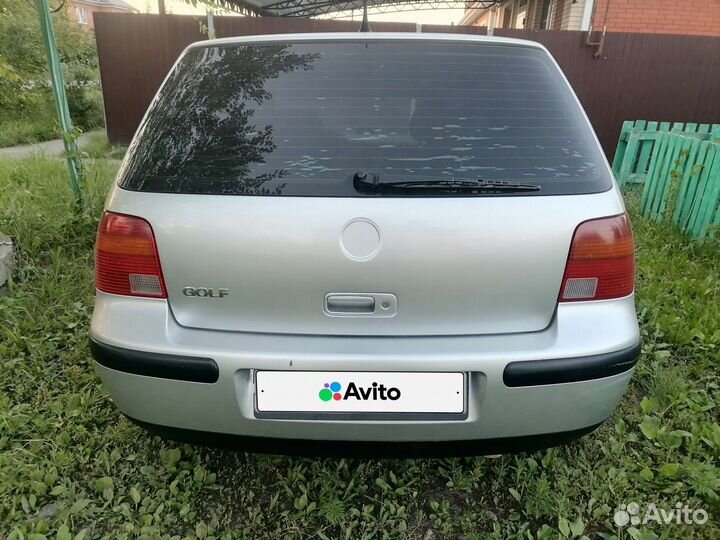 Volkswagen Golf 1.6 МТ, 2001, 239 000 км