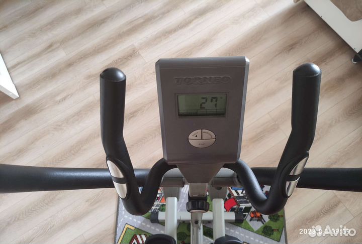 Эллиптический тренажер torneo