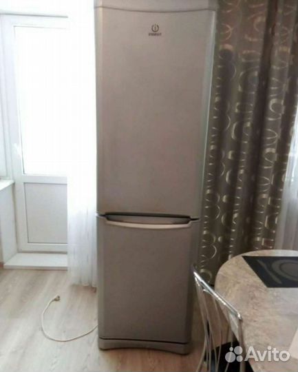 Холодильник indesit