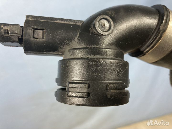 Патрубок системы охлаждения BMW 3-Series E90