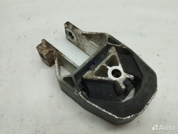 Опора кпп задняя Ford Focus хэтчбек 2010