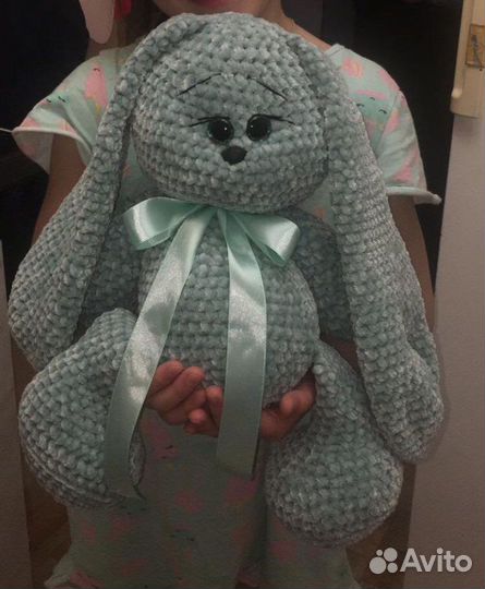 Зайки из плюшевой пряжи