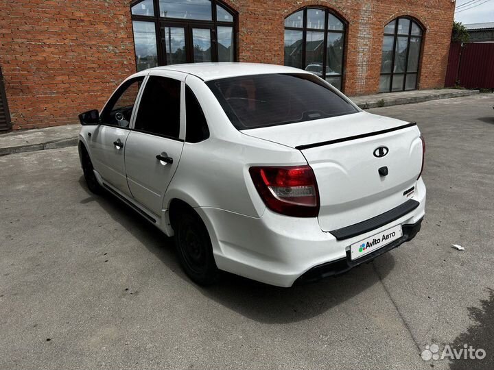 LADA Granta 1.6 МТ, 2012, 200 000 км