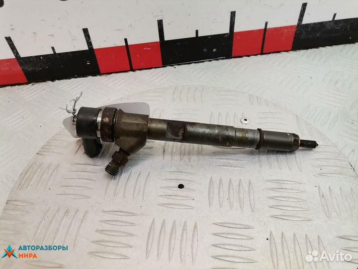 Форсунка Jeep Liberty 2005 5142811AA