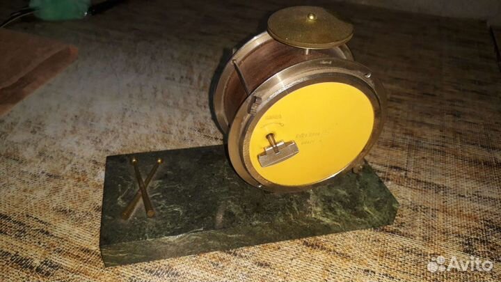 Настольные часы