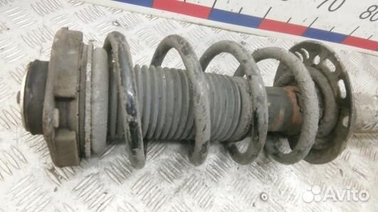 Стойка передняя правая volkswagen passat B7 (ODN02N501)