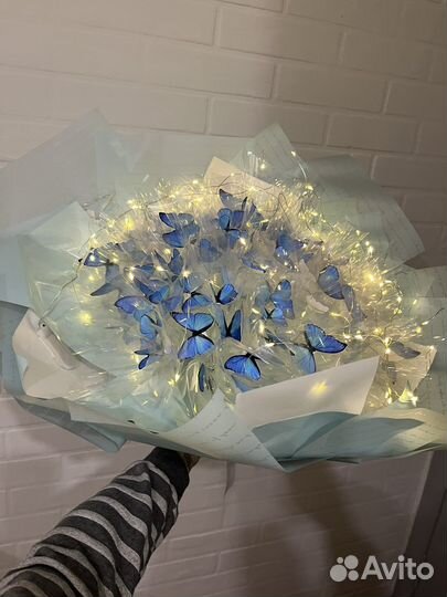 Светящиеся букеты из бабочек