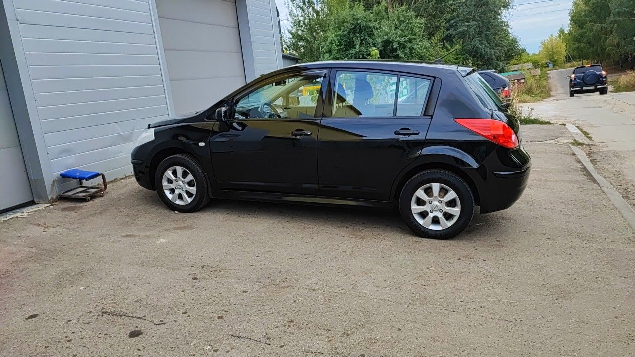 Nissan Tiida: фото владельца