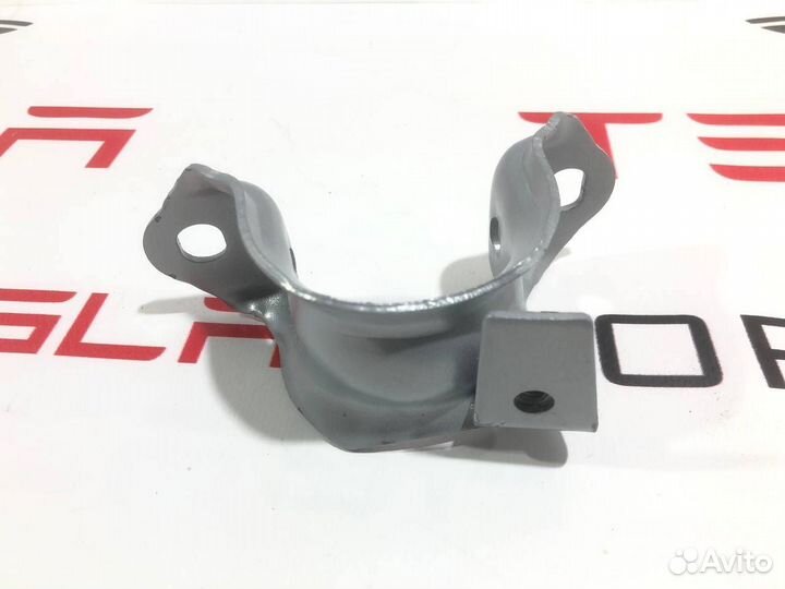 Кронштейн крепления (скоба) стабилизатора Tesla