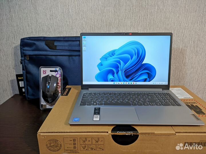 Новый ноутбук Lenovo IdeaPad 1 + сумка и мышь