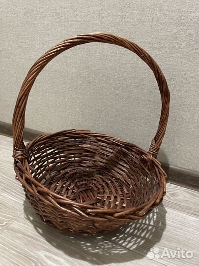 Корзина плетеная