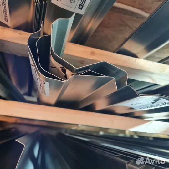 Порог левый Mitsubishi Carisma