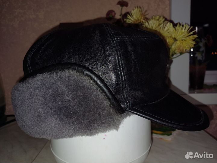 Мужская зимняя кожаная кепка