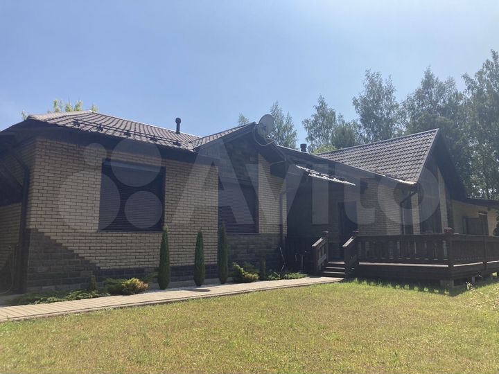 Дом 288 м² на участке 15 сот.