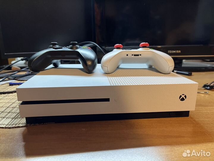 Xbox One S 1tb