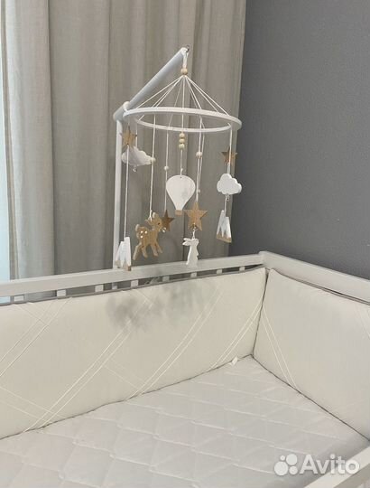 Мобиль на кроватку деревянный