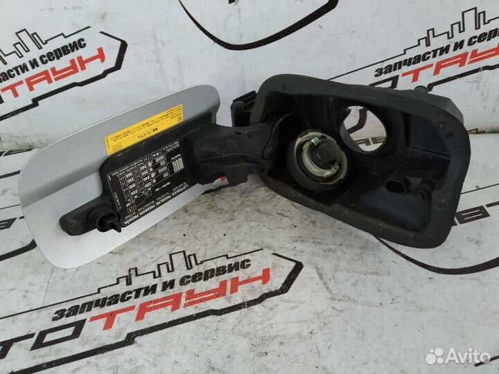 Лючок бензобака mercedes C-class W204