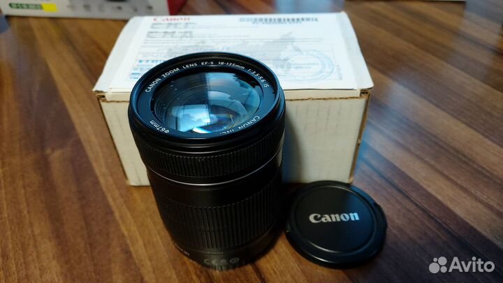 Объектив Canon EF-S 18-135mm 3.5-5.6 IS