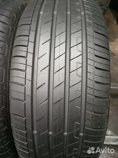 Goodyear EfficientGrip Performance 215/55 R17 94V