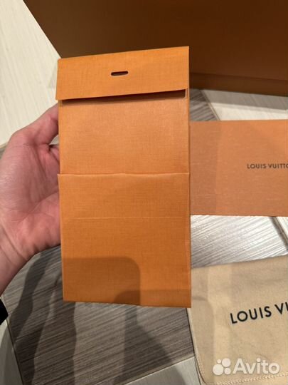 Коробки, пыльники, футляр louis vuitton