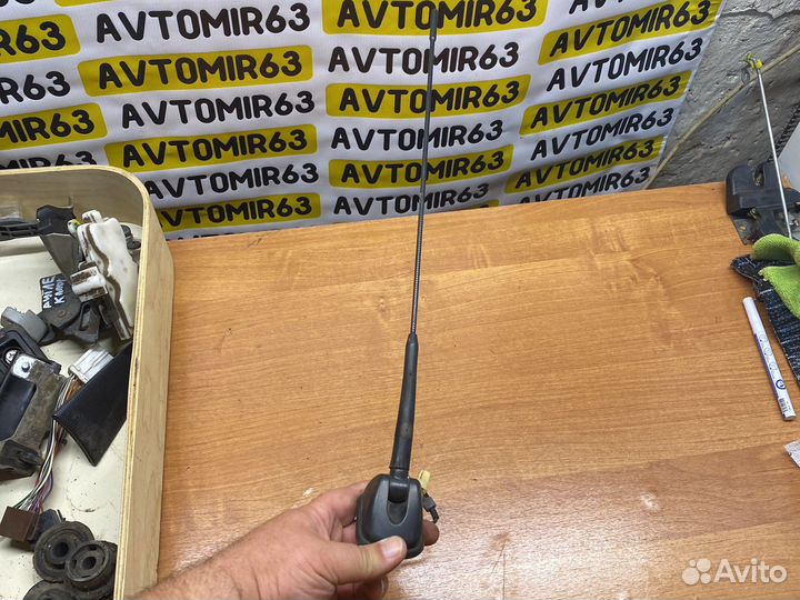 Mitsubishi outlander 1 антенна на крышу