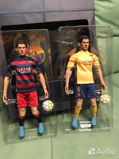 Наборы фигурок футболистов Ж. Пике и Л.Суарез