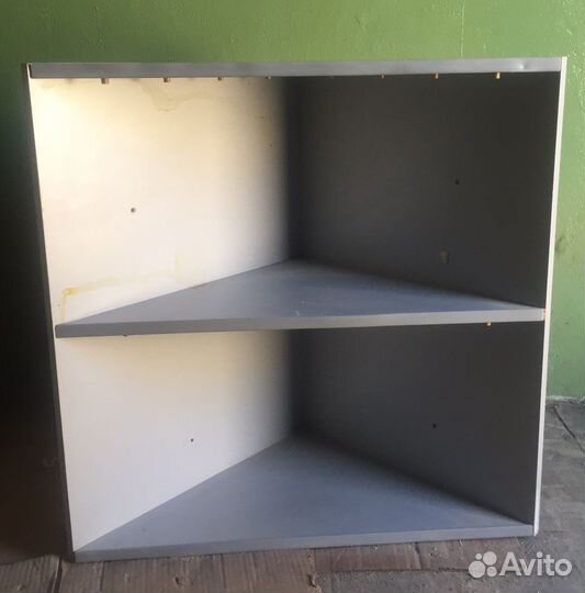 Полка навесная угловая