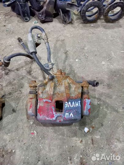 Суппорт тормозной передний Hyundai elantra 5