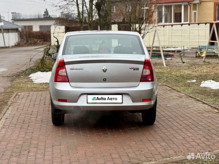 Renault Logan 1.6 AT, 2015, 140 600 км