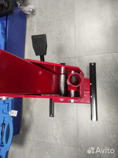 Стяжка пружин гидравлическая (ножная)