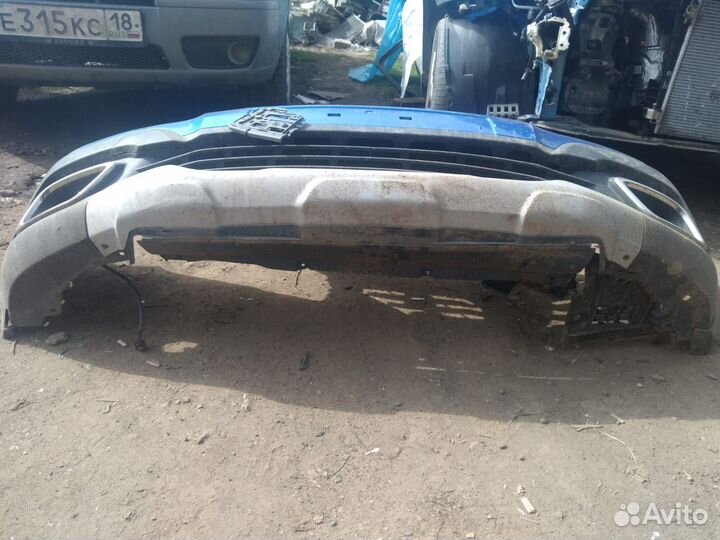 Бампер передний Рено Сандеро