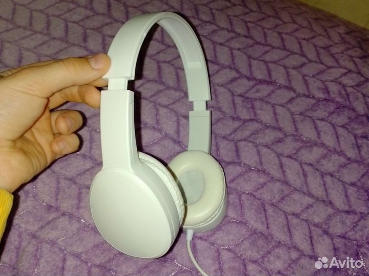 Наушники с микрофоном