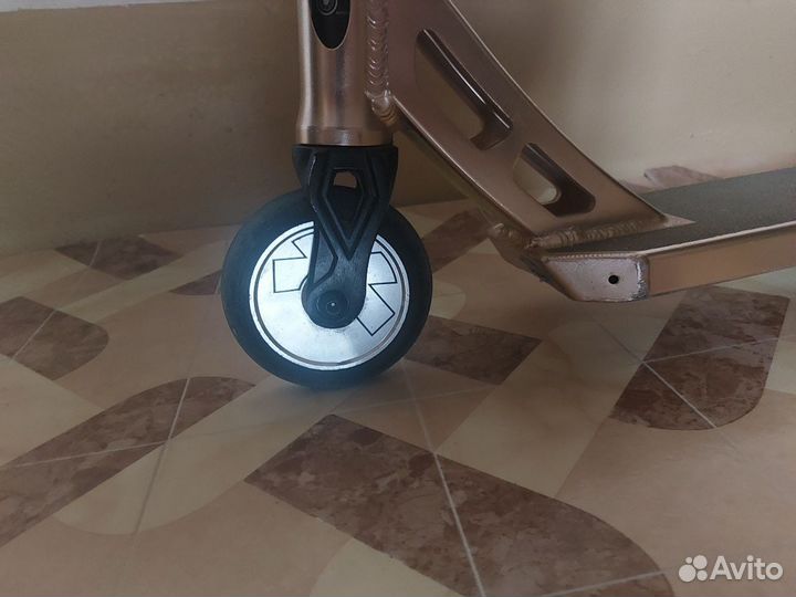 Трюковой самокат