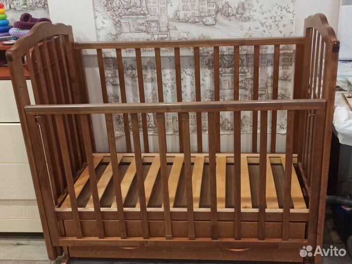 Детская кроватка с маятником+одеяло+бортики