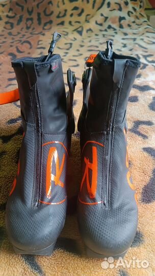 Лыжные ботинки коньковые rossignol