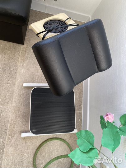 Подставка для педикюра с вытяжкой