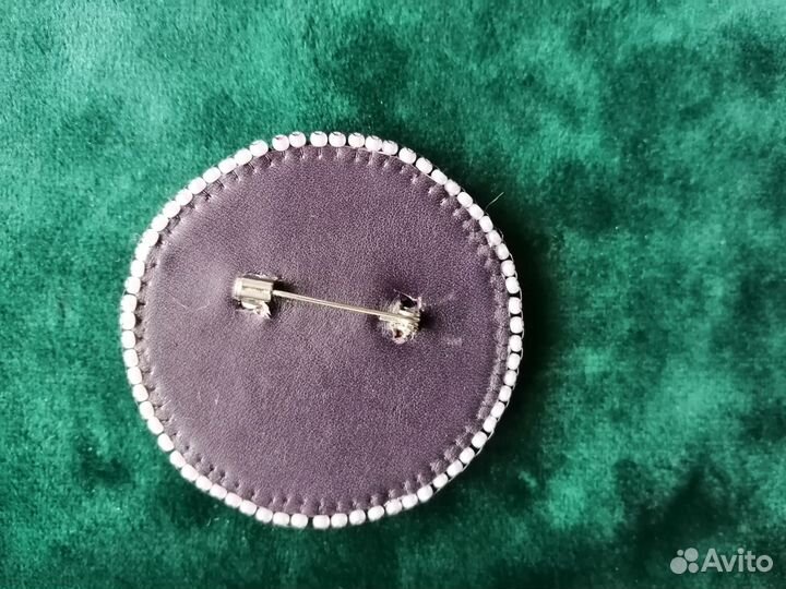 Брошь из бисера