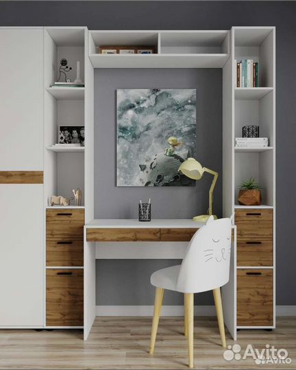 Стол письменный с ящиками